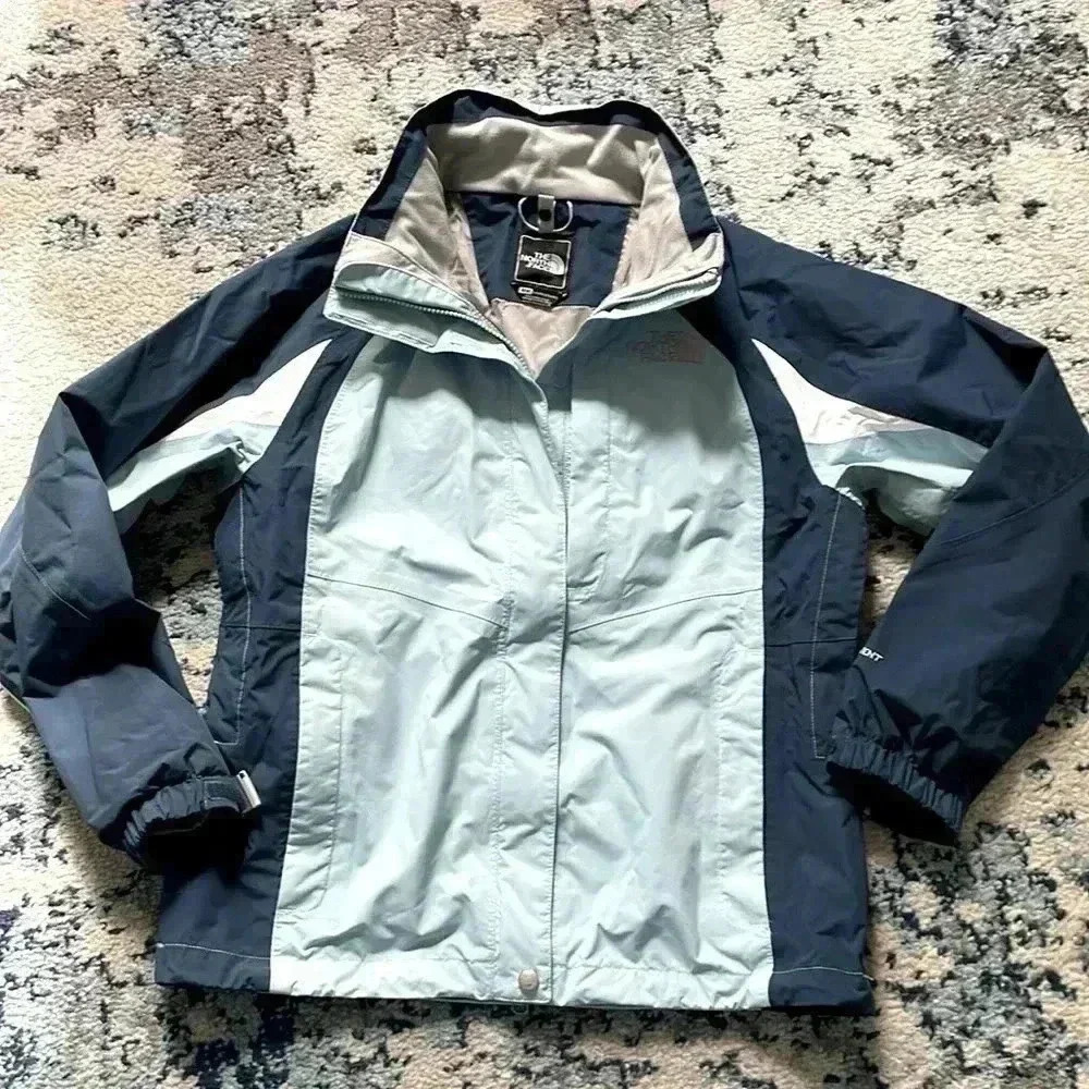 Northface, hyvent winter sport jacket medium